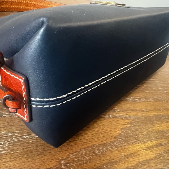 Dooney Penrose Hobo‎ 25 in Midnight Blue - Picture 6 of 15